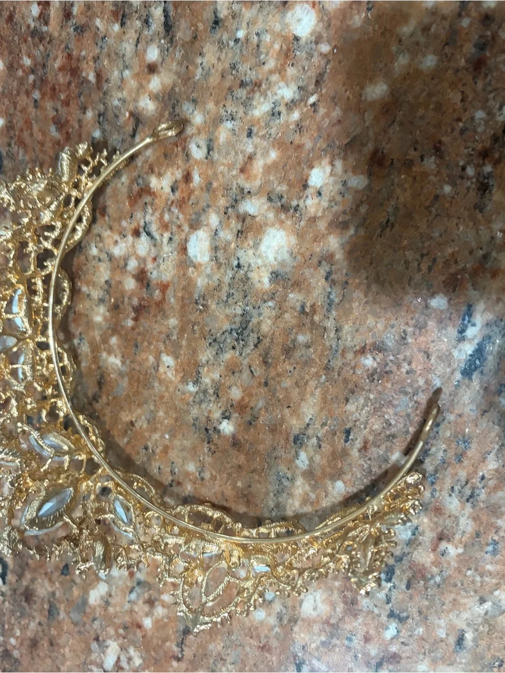 N/A elegant gold